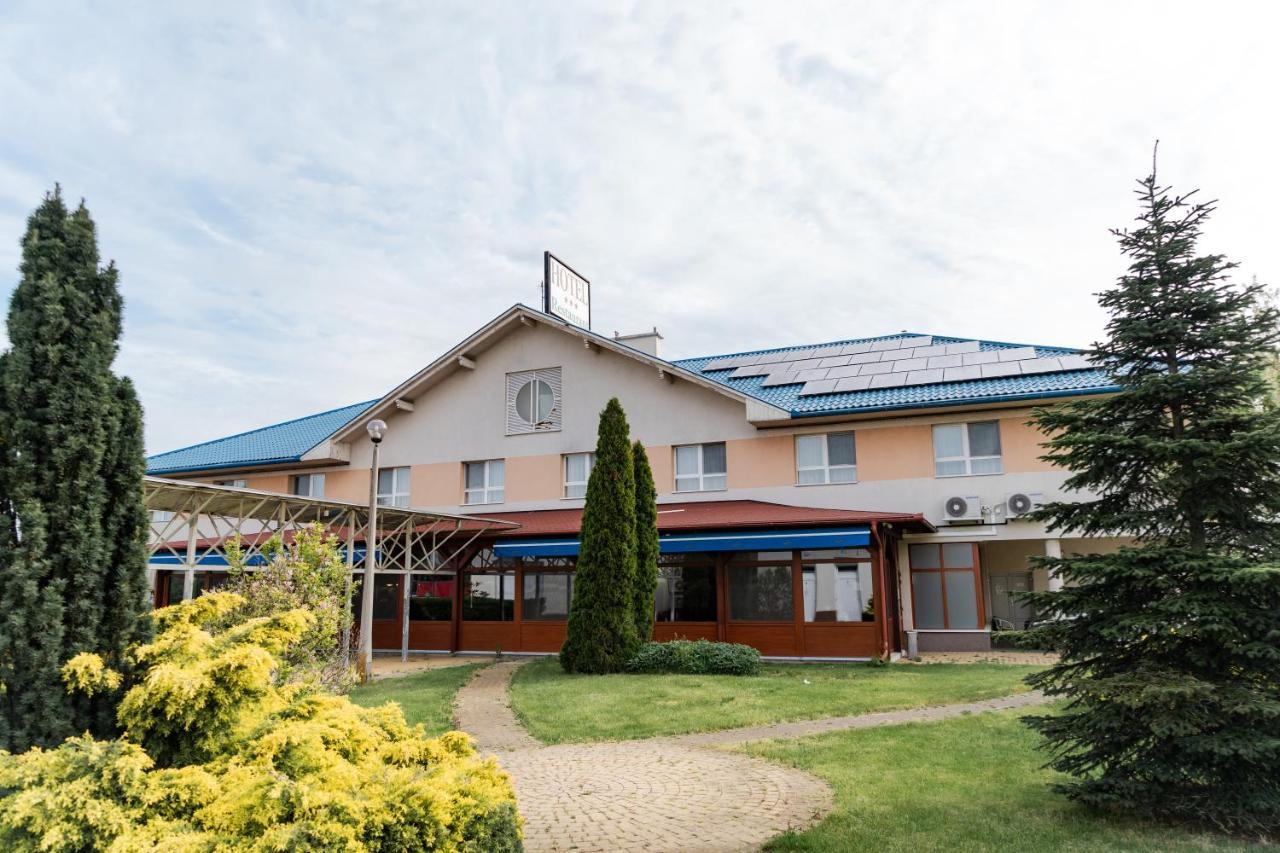 Panorama Hotel Bekescsaba Buitenkant foto