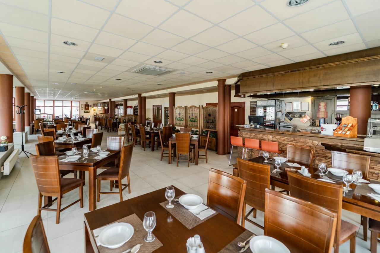 Panorama Hotel Bekescsaba Buitenkant foto