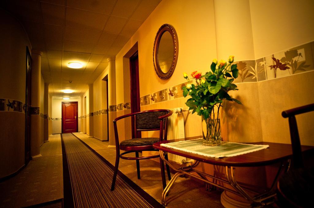 Panorama Hotel Bekescsaba Buitenkant foto