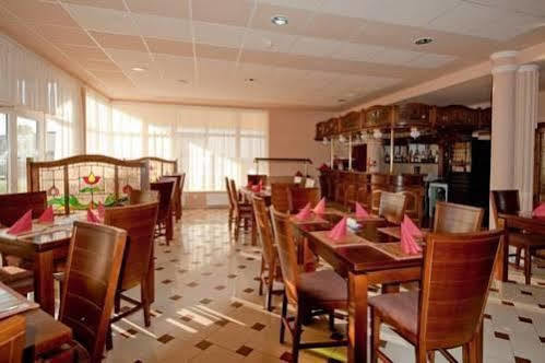 Panorama Hotel Bekescsaba Buitenkant foto